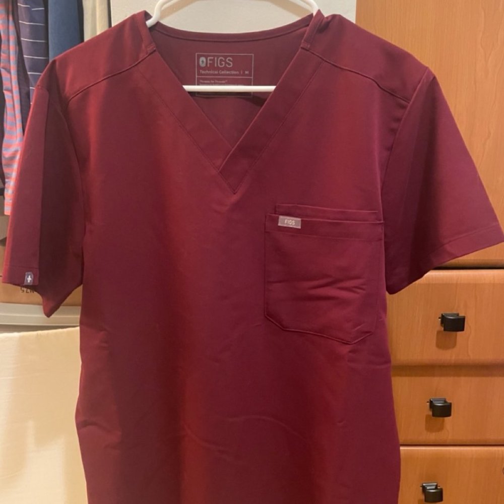 FIGS Burgundy Scrub Set Men’s Size Medium